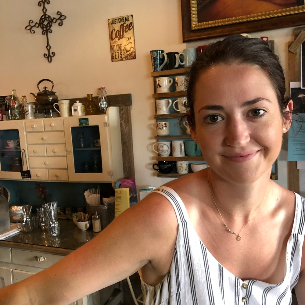 Meet your Posher, Courtney